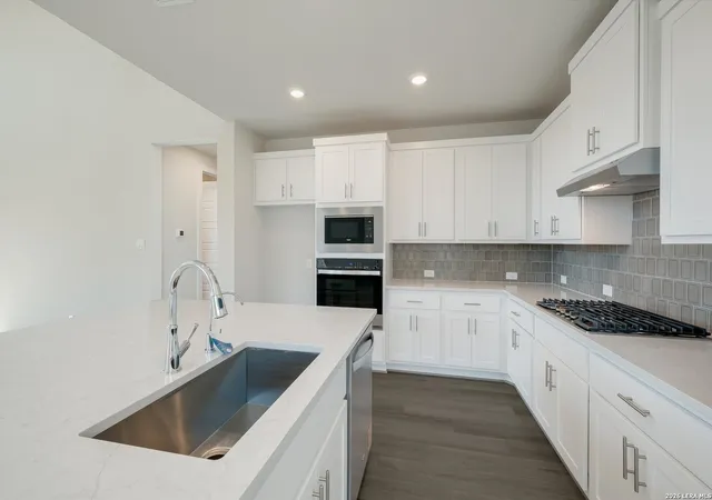 3rd image of 524 Foxbrook Way, Cibolo, TX 78108 | MLS# 1887873