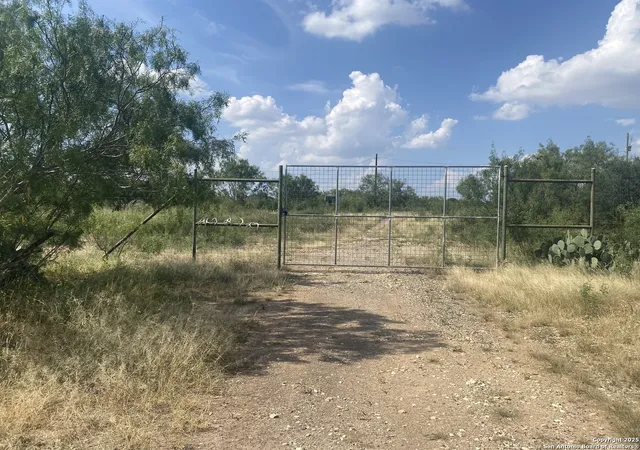 7th image of 5596 Us Hwy 90, Uvalde, TX 78801 | MLS# 1887892