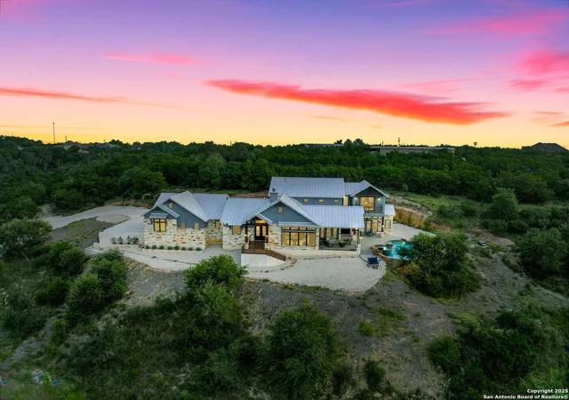 Photo 2 of Mansion for sale at 1023 Comanche Rdg, New Braunfels, TX 78132 | MLS# 1887918 | Listing updated on 2026-08-21