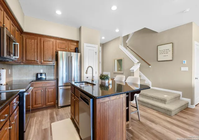 5th image of 1111 Long Creek, New Braunfels, TX 78130