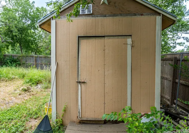 Photo 4 of Sale Pending at 114 Tellez, San Antonio, TX 78228 | MLS# 1887996 | Listing updated on 2025-10-28