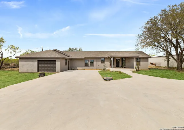 3rd image of 200 S Pr 6631, Devine, TX 78016 | MLS# 1888002