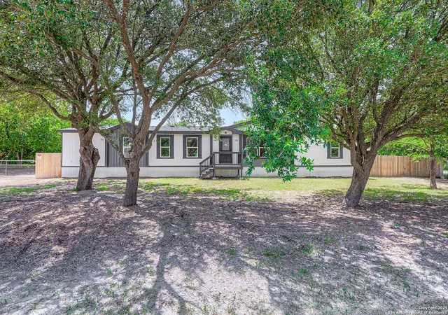 2nd image of 1101 Doree, Marion, TX 78124 | MLS# 1888087
