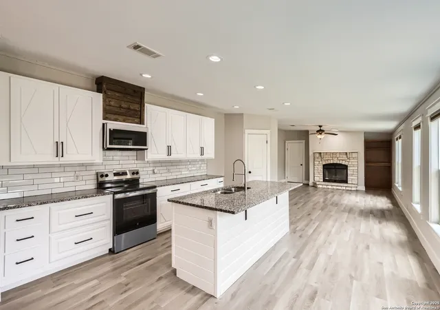 5th image of 1101 Doree, Marion, TX 78124 | MLS# 1888087