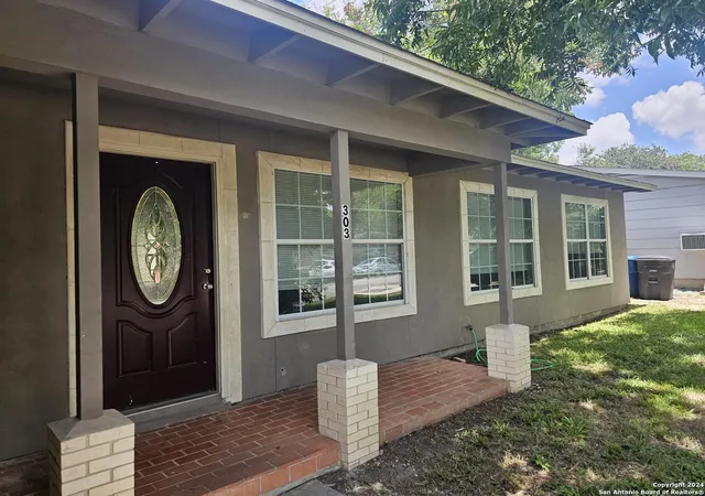 2nd image of 303 Pilgrim Dr, San Antonio, TX 78213 | MLS# 1888172