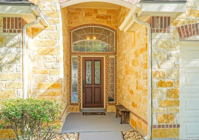 Photo 2 of Sale Pending at 422 Sorenstam, Cibolo, TX 78108 | MLS# 1888244 | Listing updated on 2025-09-12