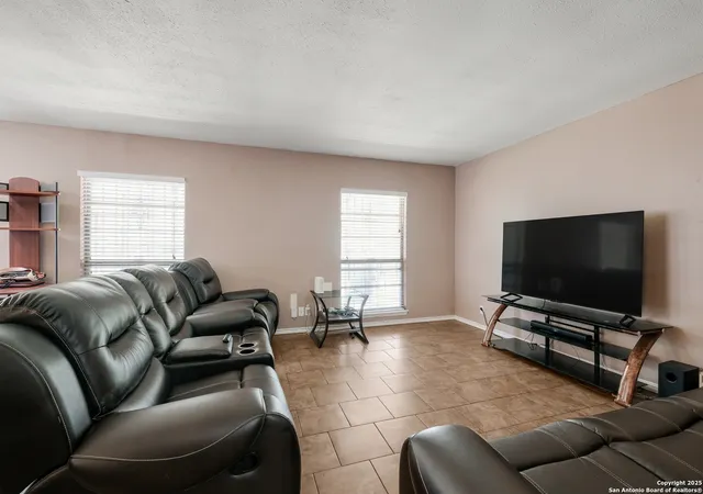 Photo 3 of Single family home for sale at 1119 Boling Brook St, San Antonio, TX 78245 | MLS# 1888265 | Listing updated on 2025-11-18