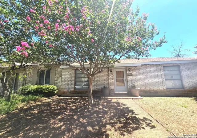 Photo 1 of Sale Pending at 6508 Honey Hl, San Antonio, TX 78229 | MLS# 1888270 | Listing updated on 2025-09-30