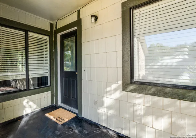 Photo 4 of Single family home for sale at 5567 Kissing Oak, San Antonio, TX 78247 | MLS# 1888282 | Listing updated on 2025-11-02