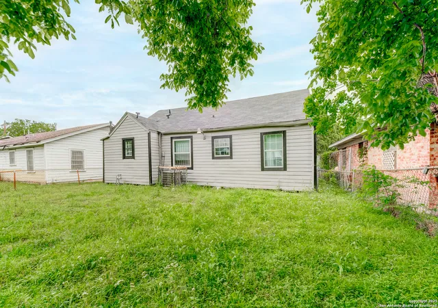 8th image of 6810 Eastwood St, Houston, TX 77021 | MLS# 1888323