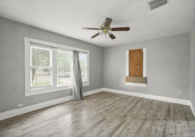 Photo 4 of Single family home for sale at 443 Kayton, San Antonio, TX 78210 | MLS# 1888356 | Listing updated on 2025-10-10