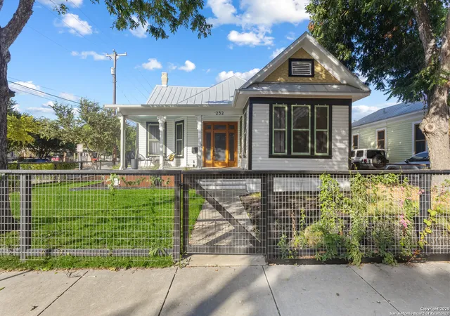 3rd image of 232 Lavaca, San Antonio, TX 78210 | MLS# 1888371