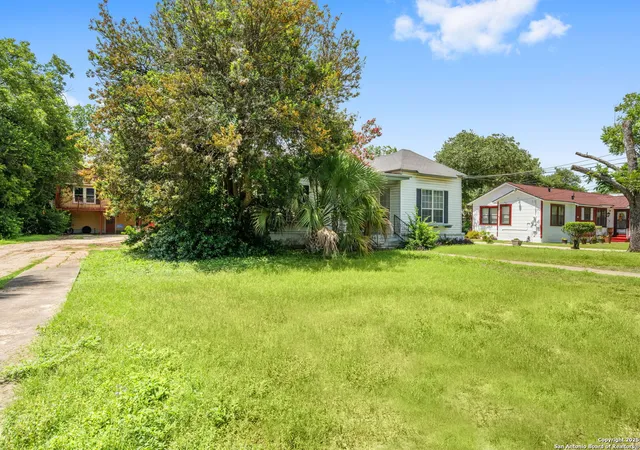 2nd image of 430 E Magnolia Ave, San Antonio, TX 78212 | MLS# 1888382