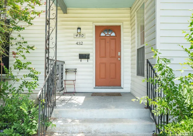 4th image of 430 E Magnolia Ave, San Antonio, TX 78212 | MLS# 1888382