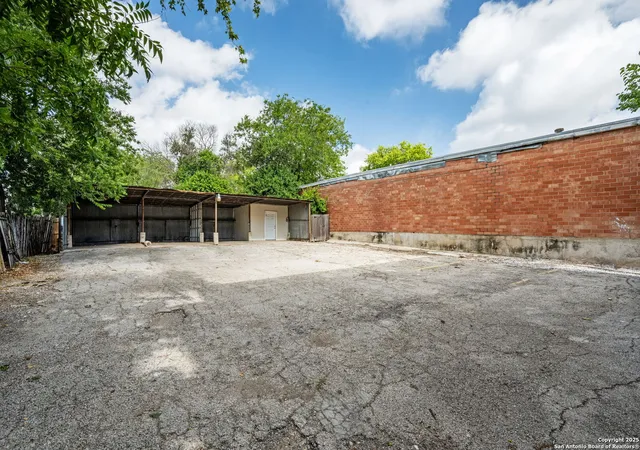 Homes for sale in San Antonio, TX | 215 Blanco Road, San Antonio, TX 78212 | MLS# 1888438