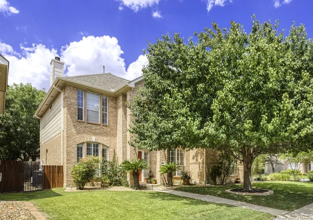 Photo 3 of Sale Pending at 5103 Sagail Pl, San Antonio, TX 78249 | MLS# 1888444 | Listing updated on 2025-10-08