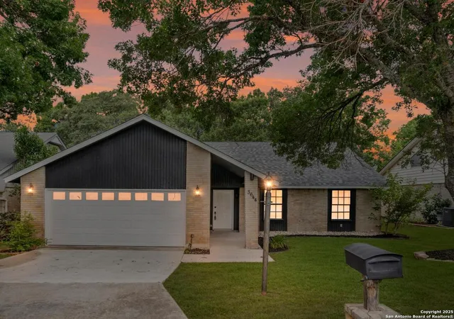 Photo 2 of Sale Pending at 3644 Fox Run, Cibolo, TX 78108 | MLS# 1888465 | Listing updated on 2025-10-11