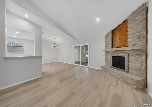 Photo 4 of Sale Pending at 3644 Fox Run, Cibolo, TX 78108 | MLS# 1888465 | Listing updated on 2025-10-11