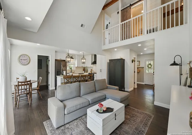 2nd image of 706 Quail Run, Lytle, TX 78052 | MLS# 1888534