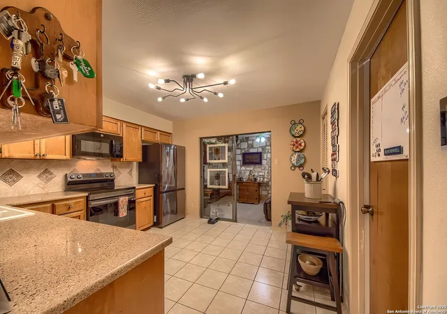 Photo 4 of Sale Pending at 4311 Putting Green, San Antonio, TX 78217 | MLS# 1888548 | Listing updated on 2025-10-02