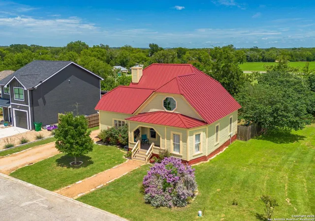 Photo 2 of Single family home for sale at 204 Prim Rose, Blanco, TX 78606 | MLS# 1888550 | Listing updated on 2025-11-22
