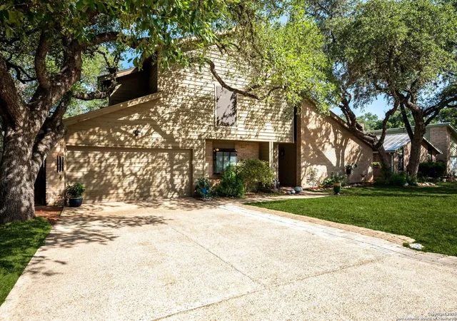 Photo 3 of Sale Pending at 3303 Trailway Park St, San Antonio, TX 78247 | MLS# 1888573 | Listing updated on 2025-09-08