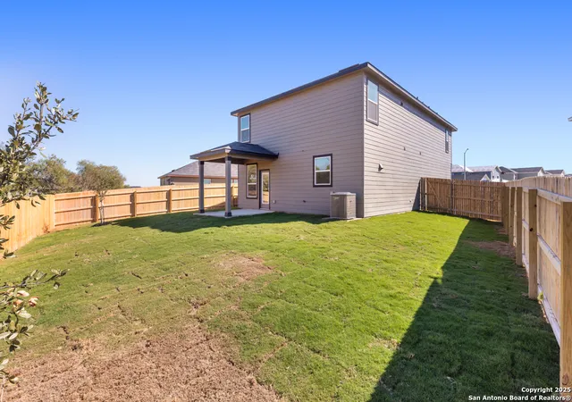 Photo 3 of Sale Pending at 807 Bull Boat Ln, San Antonio, TX 78221 | MLS# 1888591 | Listing updated on 2026-02-04
