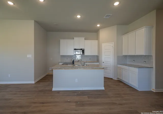4th image of 3011 Loftus Road, Converse, TX 78109 | MLS# 1888619