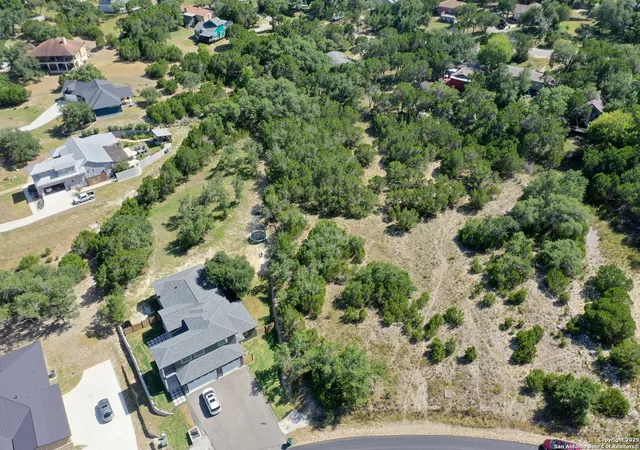 Photo 2 of Sale Pending at 206 Scarlet Ct, Canyon Lake, TX 78133 | MLS# 1888667 | Listing updated on 2025-12-11