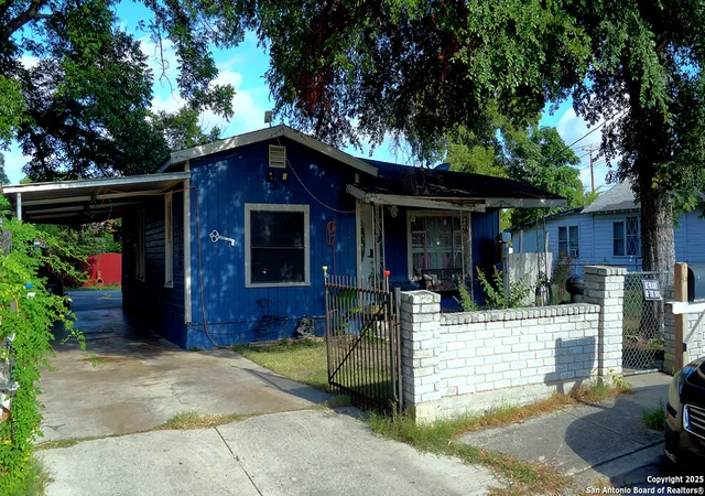 Photo 1 of Single family home for sale at 117 S San Felipe, San Antonio, TX 78237 | MLS# 1888694 | Listing updated on 2025-11-21