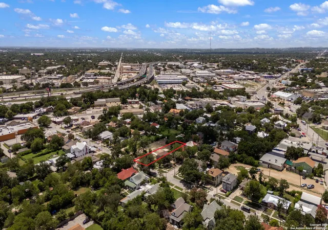 Photo 3 of Sale Pending at 807 Poplar, San Antonio, TX 78212 | MLS# 1888696 | Listing updated on 2025-12-03