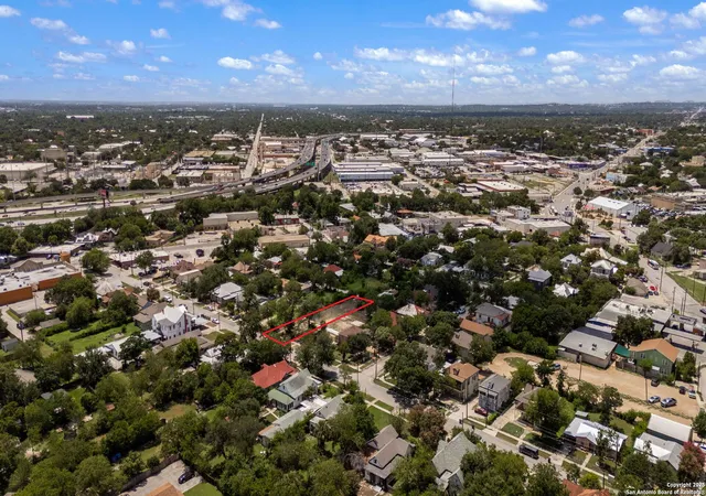 3rd image of 809 W Poplar, San Antonio, TX 78212 | MLS# 1888732