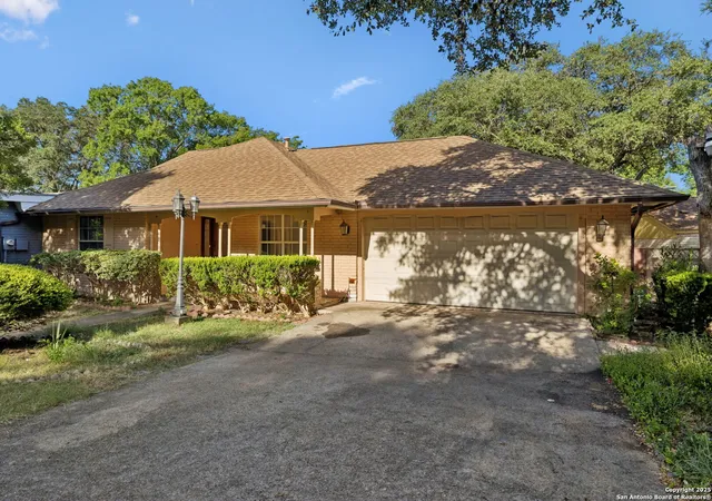 Photo 3 of Sale Pending at 11615 Whisper Valley, San Antonio, TX 78230 | MLS# 1888737 | Listing updated on 2026-01-24