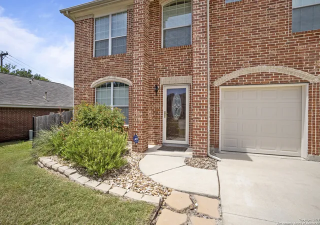 Photo 3 of Sale Pending at 9515 Braun Shore, San Antonio, TX 78250 | MLS# 1888794 | Listing updated on 2026-03-04