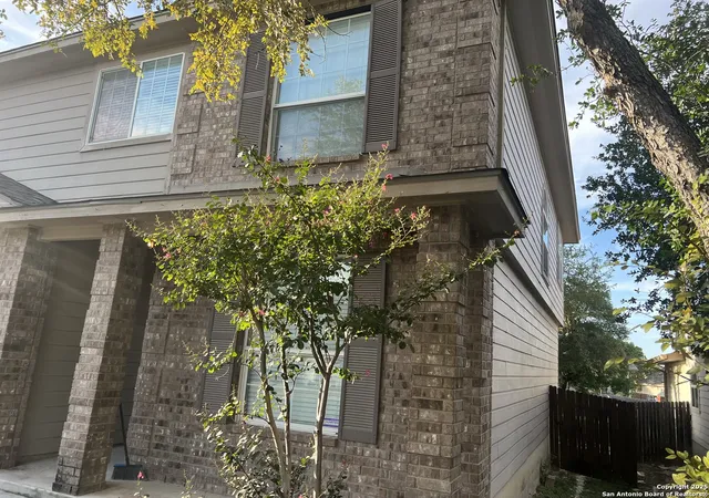 Photo 2 of Sale Pending at 538 Red Quill Nest, San Antonio, TX 78253 | MLS# 1888871 | Listing updated on 2026-01-19