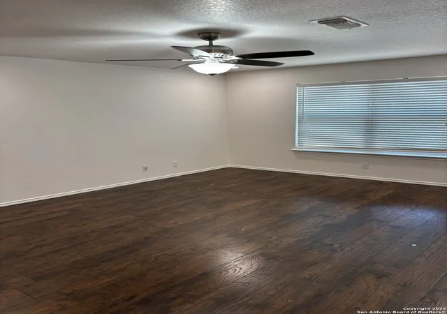 Photo 4 of Sale Pending at 538 Red Quill Nest, San Antonio, TX 78253 | MLS# 1888871 | Listing updated on 2026-01-19