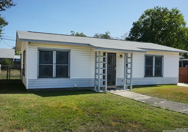 Photo 2 of Sale Pending at 230 Metz, San Antonio, TX 78223 | MLS# 1888892 | Listing updated on 2025-09-04