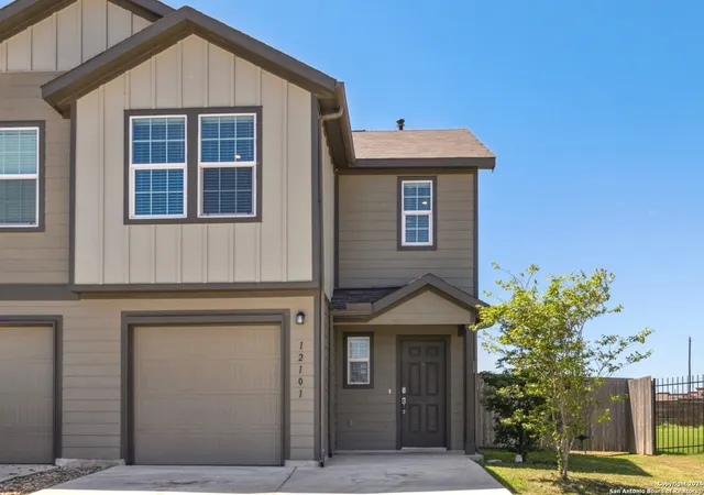 Photo 3 of Single family home for sale at 12101 Short Leaf Path, Del Valle, TX 78617 | MLS# 1888908 | Listing updated on 2026-01-13