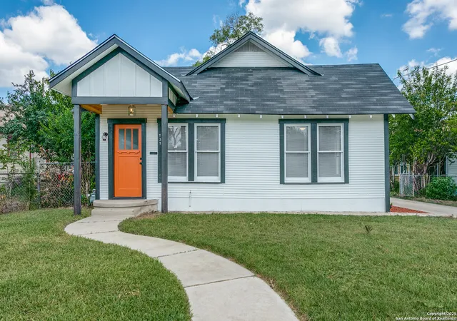Photo 1 of Single family home for sale at 727 Menchaca, San Antonio, TX 78207 | MLS# 1889006 | Listing updated on 2025-12-29