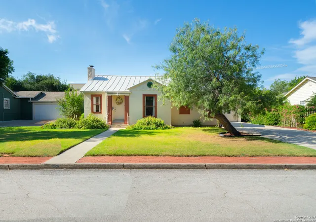 Photo 1 of Single family home for sale at 128 E Elmview Pl, San Antonio, TX 78209 | MLS# 1889019 | Listing updated on 2025-11-18