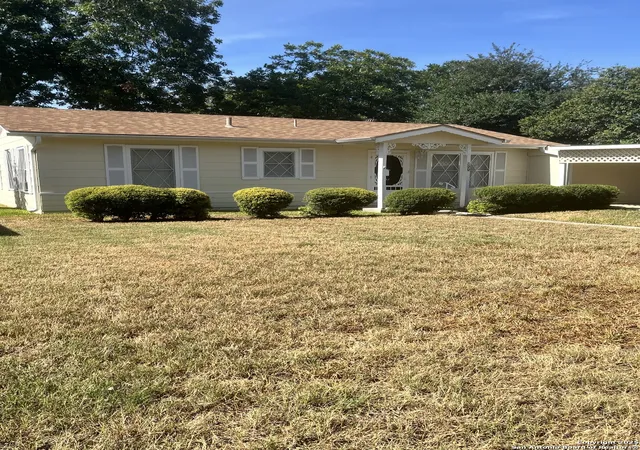 Photo 2 of Sale Pending at 322 Anton, San Antonio, TX 78223 | MLS# 1889039 | Listing updated on 2025-10-21