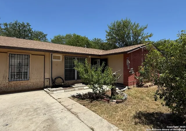 Photo 3 of Single family home for sale at 5411 Indian Desert, San Antonio, TX 78242 | MLS# 1889040 | Listing updated on 2025-09-18