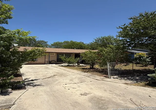 Photo 4 of Single family home for sale at 5411 Indian Desert, San Antonio, TX 78242 | MLS# 1889040 | Listing updated on 2025-09-18