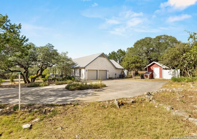 Photo 4 of Sale Pending at 28524 Oak Creek, New Braunfels, TX 78132 | MLS# 1889065 | Listing updated on 2025-10-02