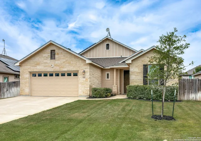 Photo 1 of Sale Pending at 305 Iron Gate, Pleasanton, TX 78064 | MLS# 1889085 | Listing updated on 2026-05-06