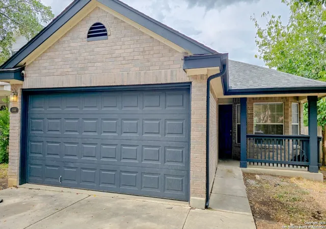 Photo 2 of Sale Pending at 6646 Walnut Valley, San Antonio, TX 78242 | MLS# 1889093 | Listing updated on 2025-10-15