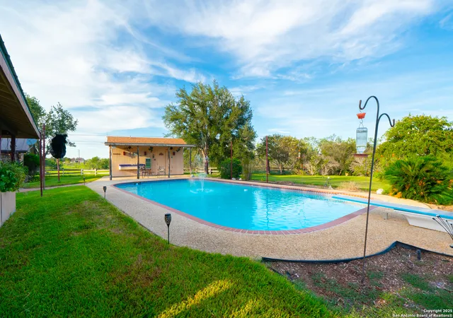 Photo 3 of Sale Pending at 1823 Skyview, Floresville, TX 78114 | MLS# 1889128 | Listing updated on 2025-09-15