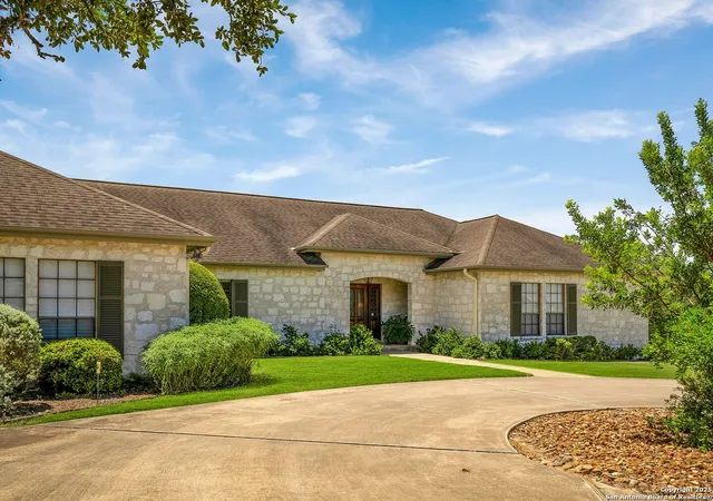 Photo 3 of Sale Pending at 7816 Rocking Horse Ln, Boerne, TX 78015 | MLS# 1889162 | Listing updated on 2025-11-10