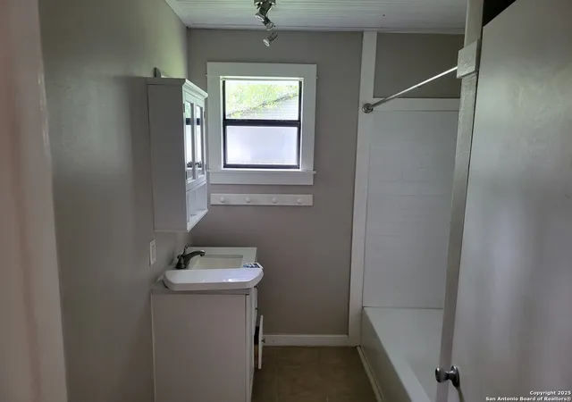 4th image of 197 Mustang, Prairie Lea, TX 78661 | MLS# 1889189