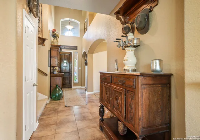 Photo 2 of Sale Pending at 709 Bobby Jones, Cibolo, TX 78108 | MLS# 1889241 | Listing updated on 2025-08-14